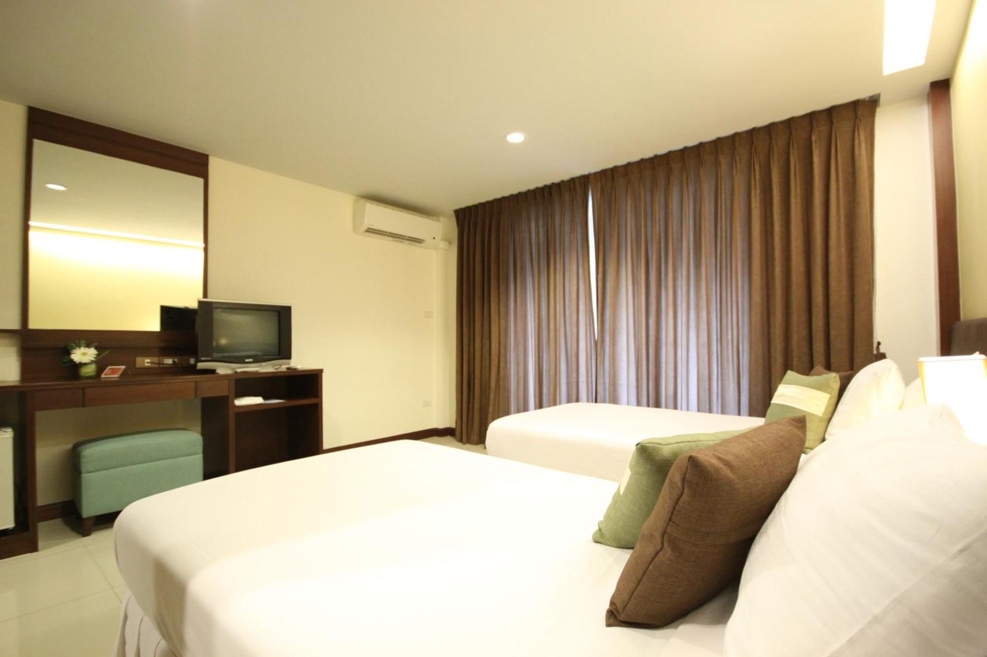 Windmill Resort Hotel Паттайя Экстерьер фото