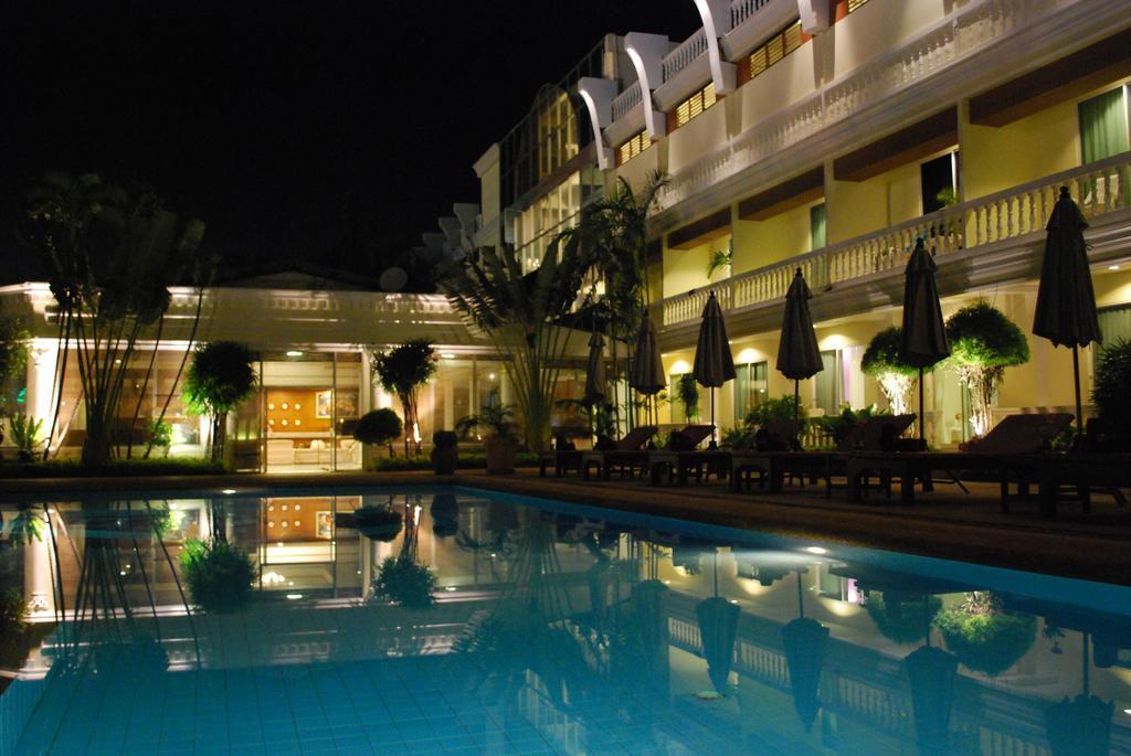 Windmill Resort Hotel Паттайя Экстерьер фото