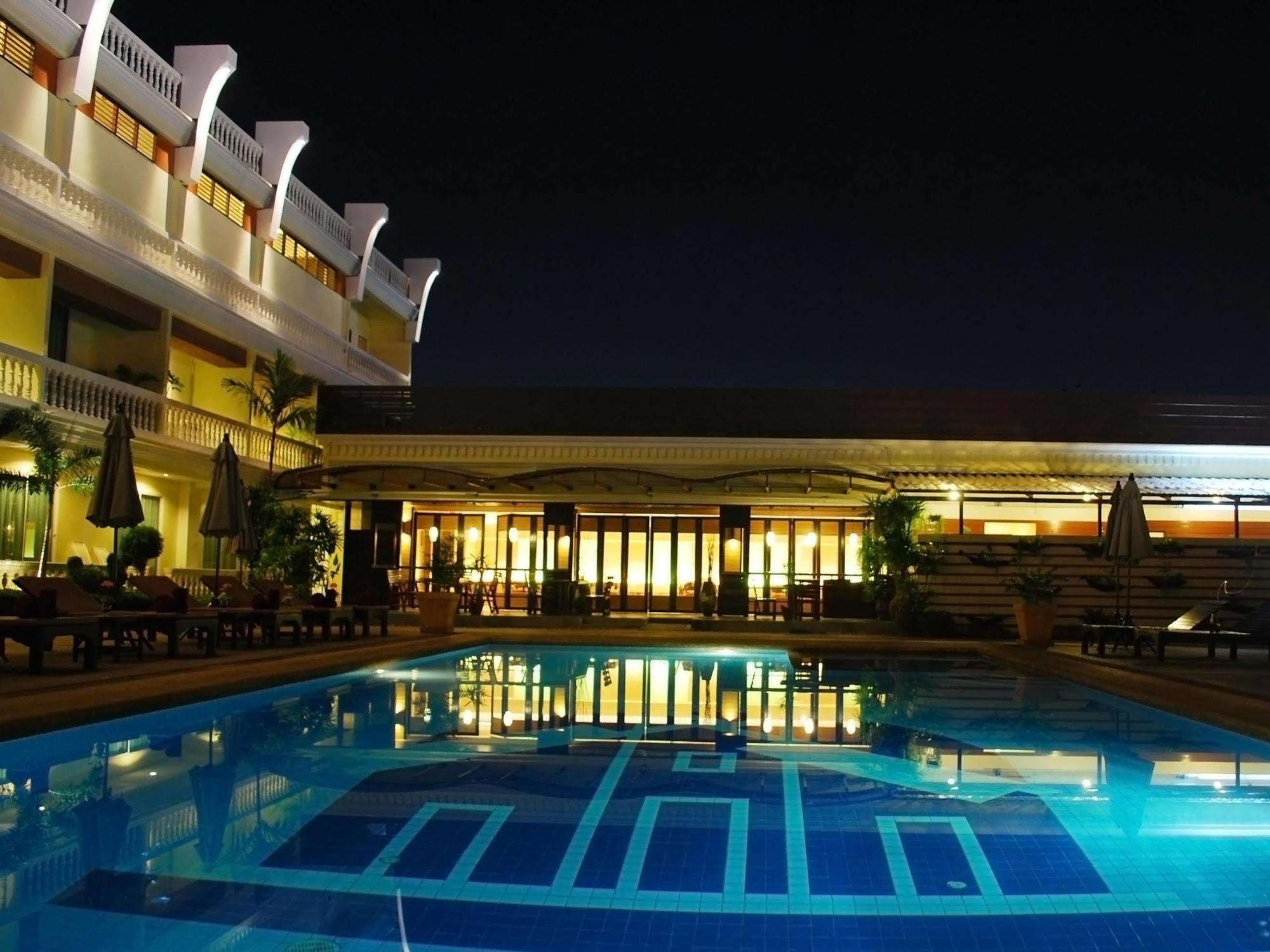 Windmill Resort Hotel Паттайя Экстерьер фото