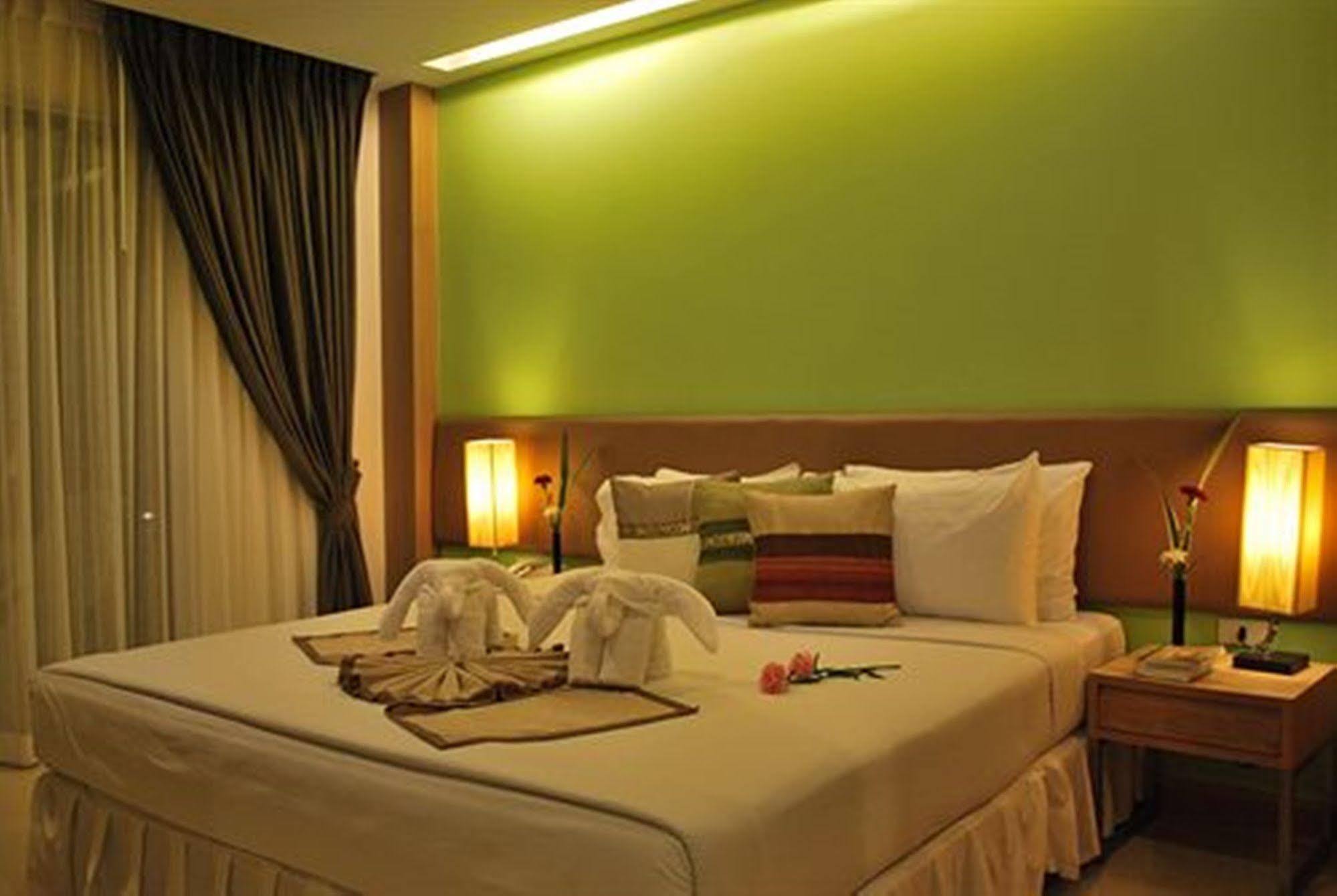 Windmill Resort Hotel Паттайя Экстерьер фото