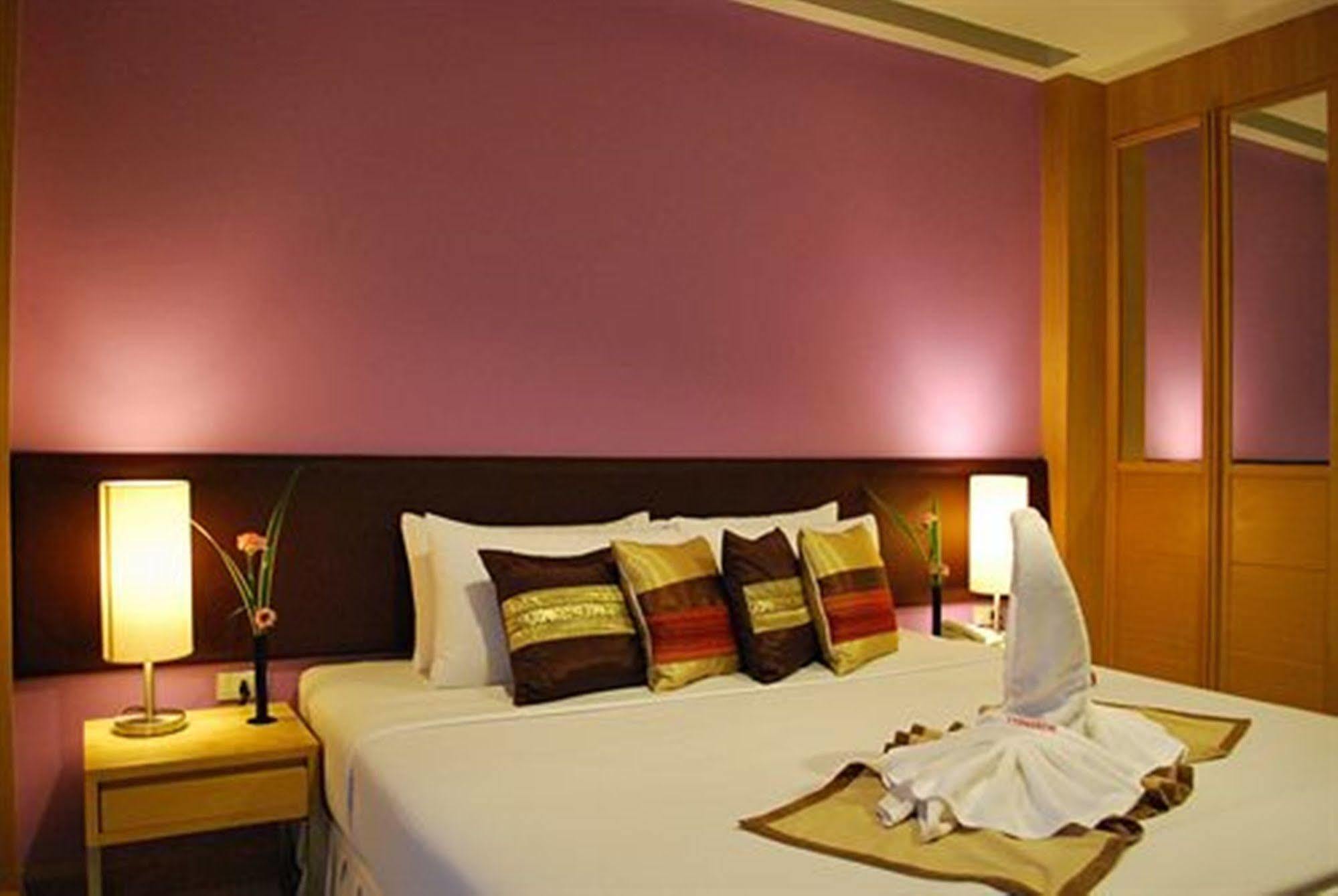 Windmill Resort Hotel Паттайя Экстерьер фото