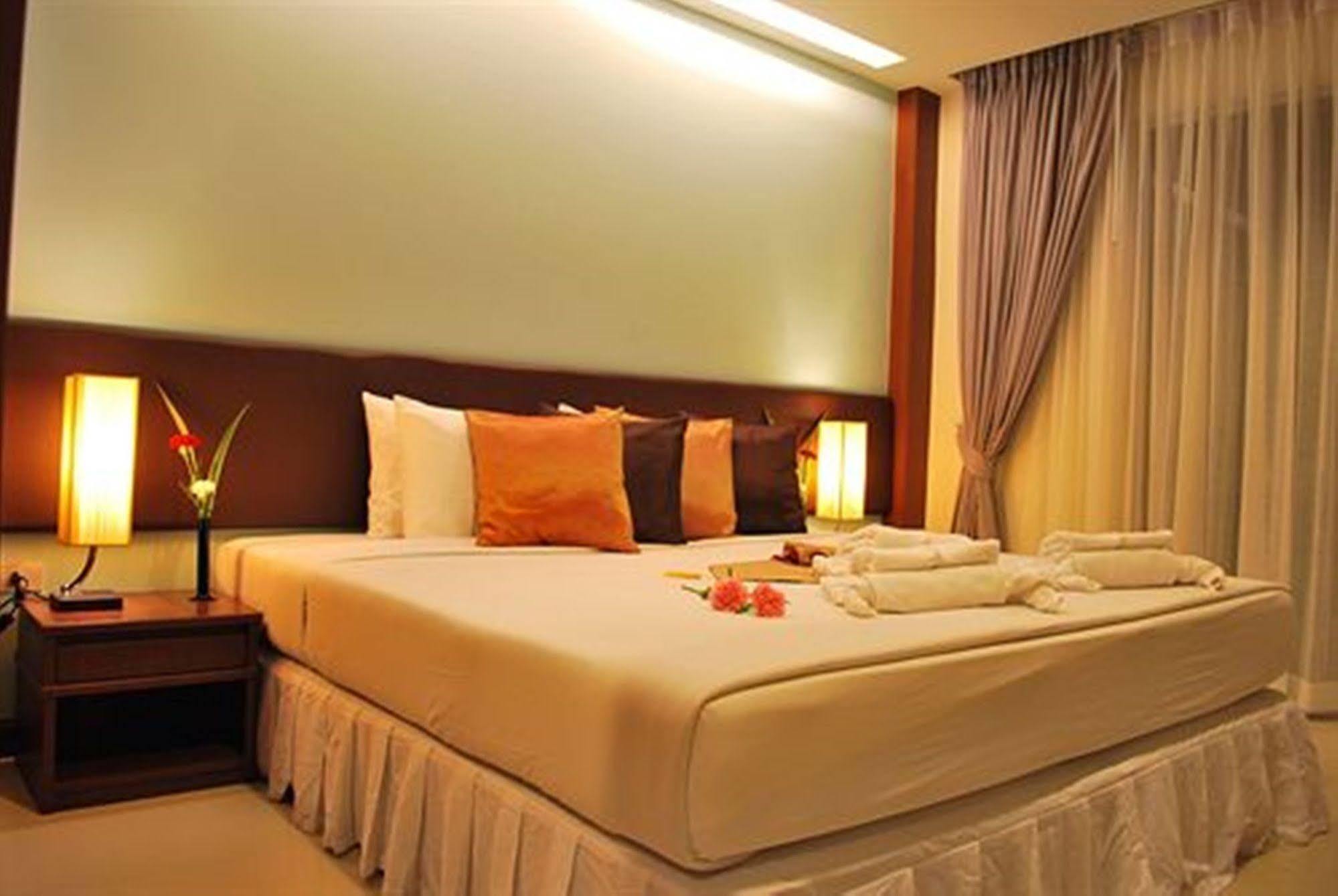Windmill Resort Hotel Паттайя Экстерьер фото